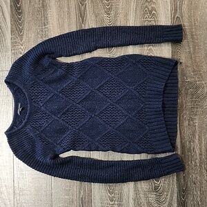 🦇 American Eagle Outfitters Textured Navy Sweater 🦇